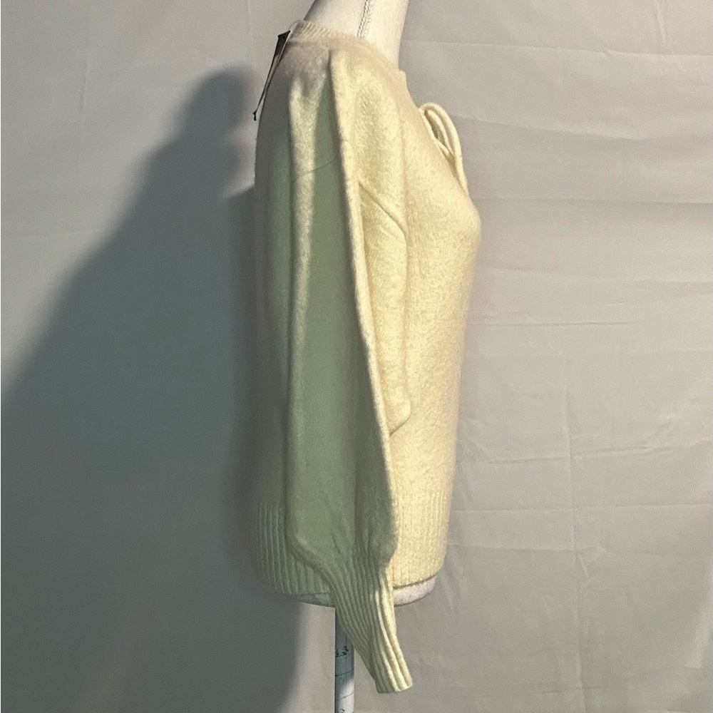 Sweater - Picture 3 of 6